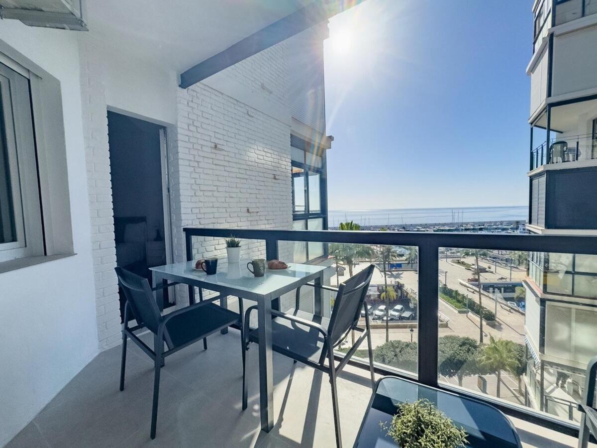 Valdecantos 6b- Front Line Harbour Apartment *